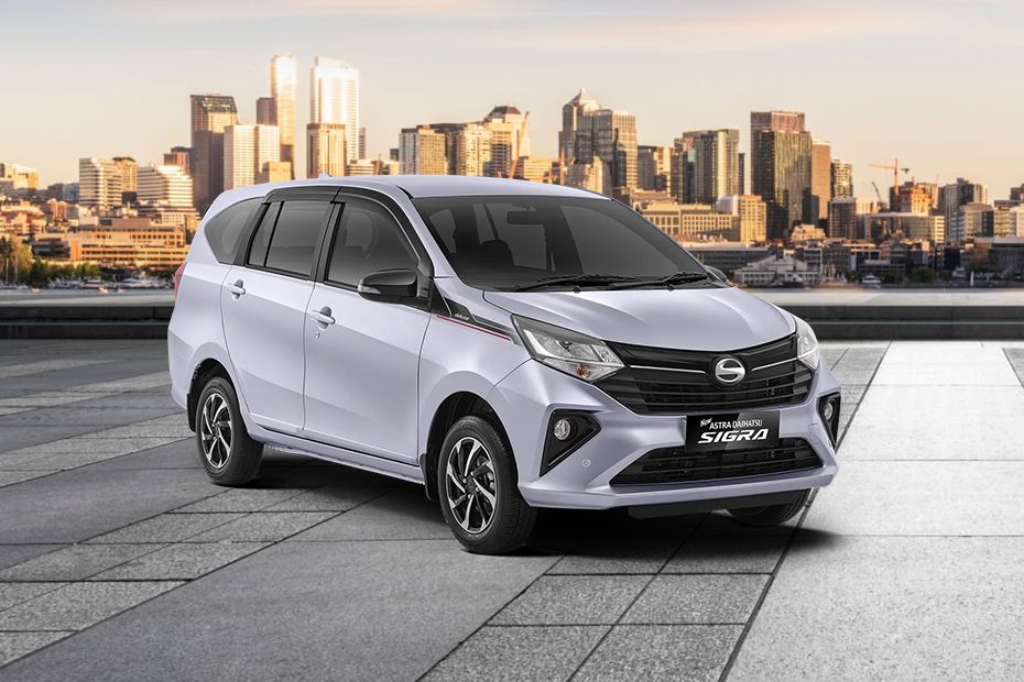 Daihatsu Sigra Front Medium View