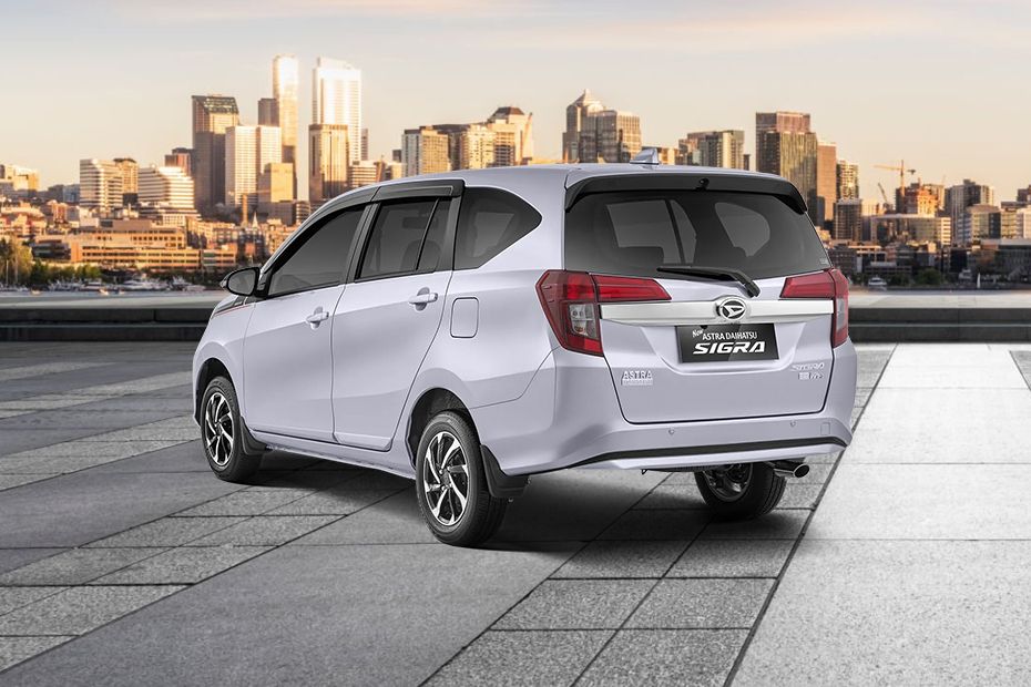 Rear Medium View of Daihatsu Sigra