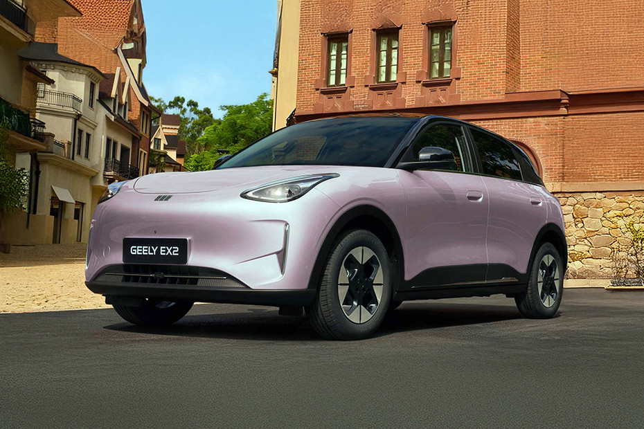 EX2 Front deep low Angle View