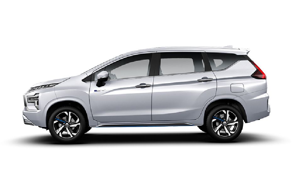Mitsubishi Xpander Hybrid White Diamond