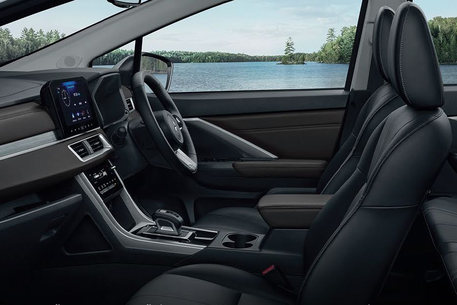 Xpander Hybrid Front Seats